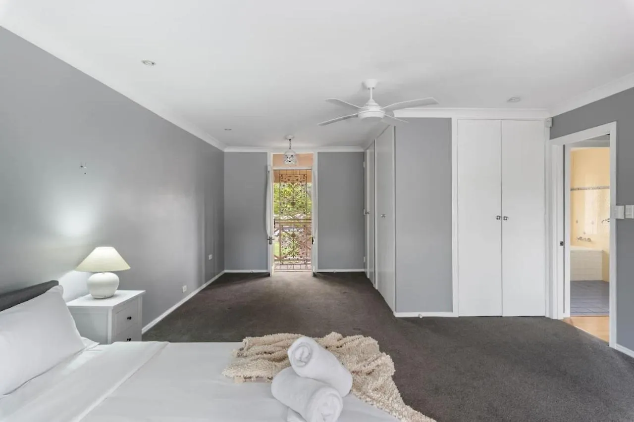 Semesterbostad Spacious Affordable 8B3B 2 Living Pool Yard And Mall Brisbane
